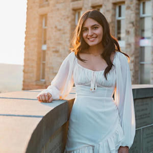 Meet your Posher, Saara